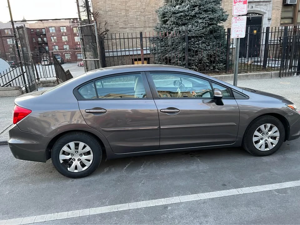2012 Honda Civic 9th Gen - Image 5 of 11