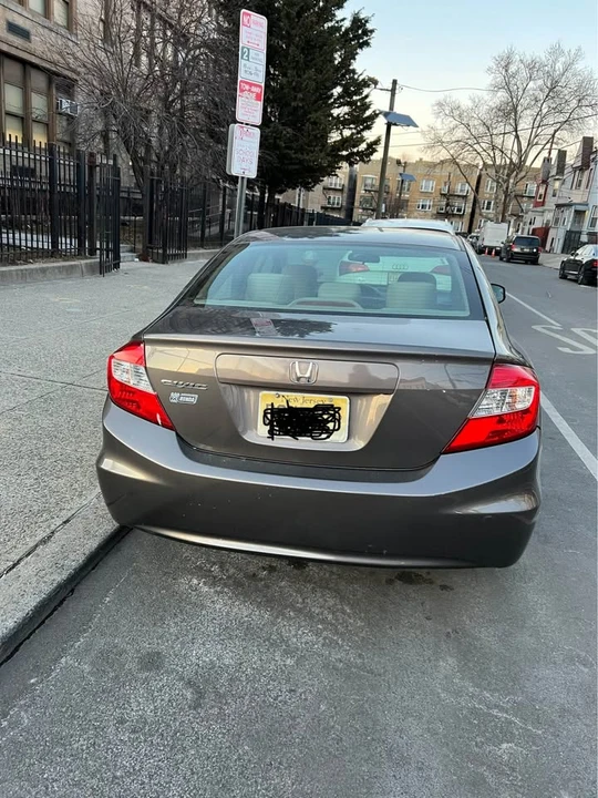2012 Honda Civic 9th Gen - Image 4 of 11