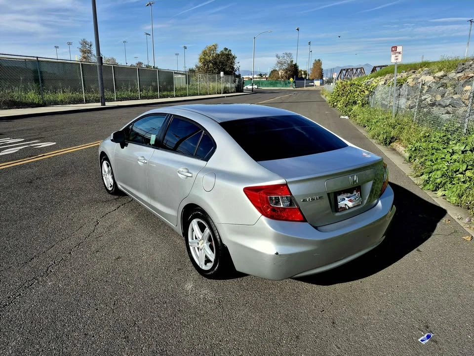 2012 Honda Civic 9th Gen - Image 2 of 16