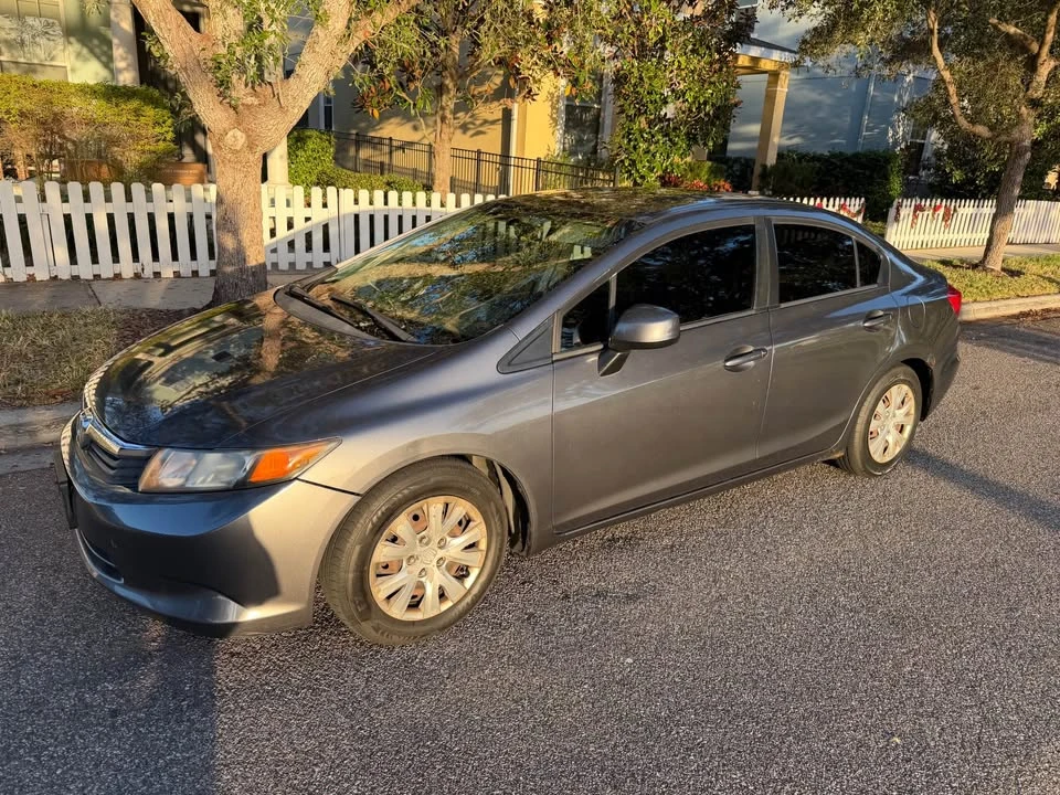 2012 Honda Civic 9th Gen - Image 2 of 8