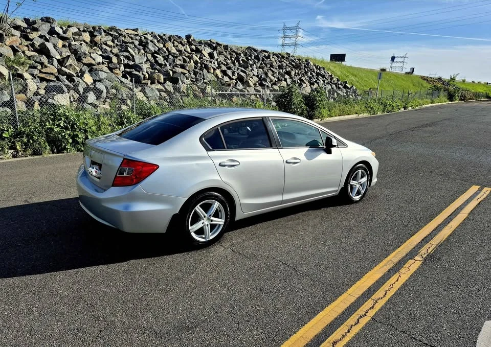 2012 Honda Civic 9th Gen - Image 15 of 16