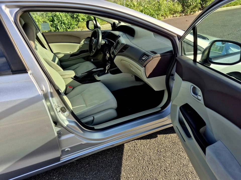 2012 Honda Civic 9th Gen - Image 5 of 16