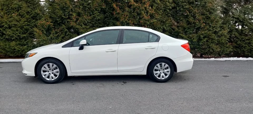 2012 Honda Civic 9th Gen - Image 3 of 15