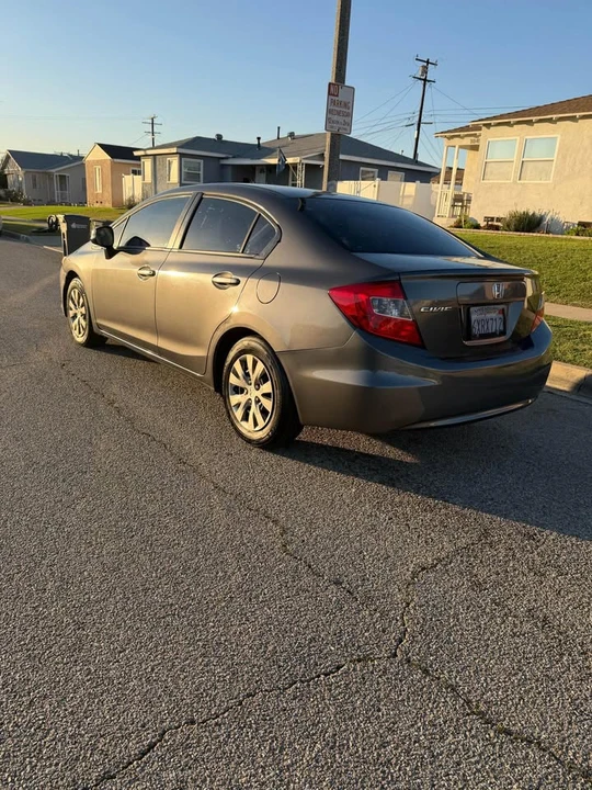 2012 Honda Civic 9th Gen - Image 2 of 14
