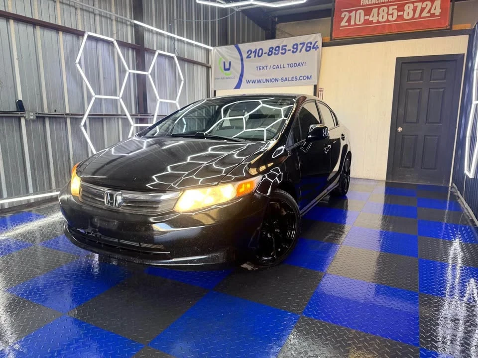 2012 Honda Civic 9th Gen - Image 2 of 9