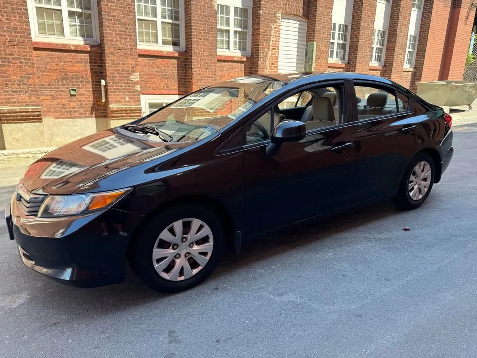2012 Honda Civic 9th Gen - Image 2 of 10