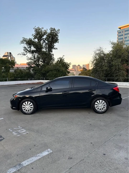 2012 Honda Civic 9th Gen - Image 7 of 13