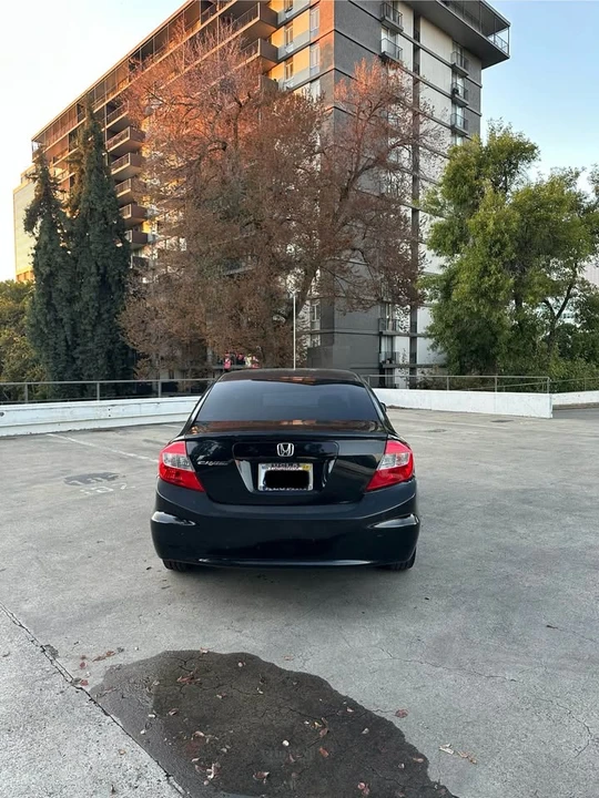 2012 Honda Civic 9th Gen - Image 5 of 13