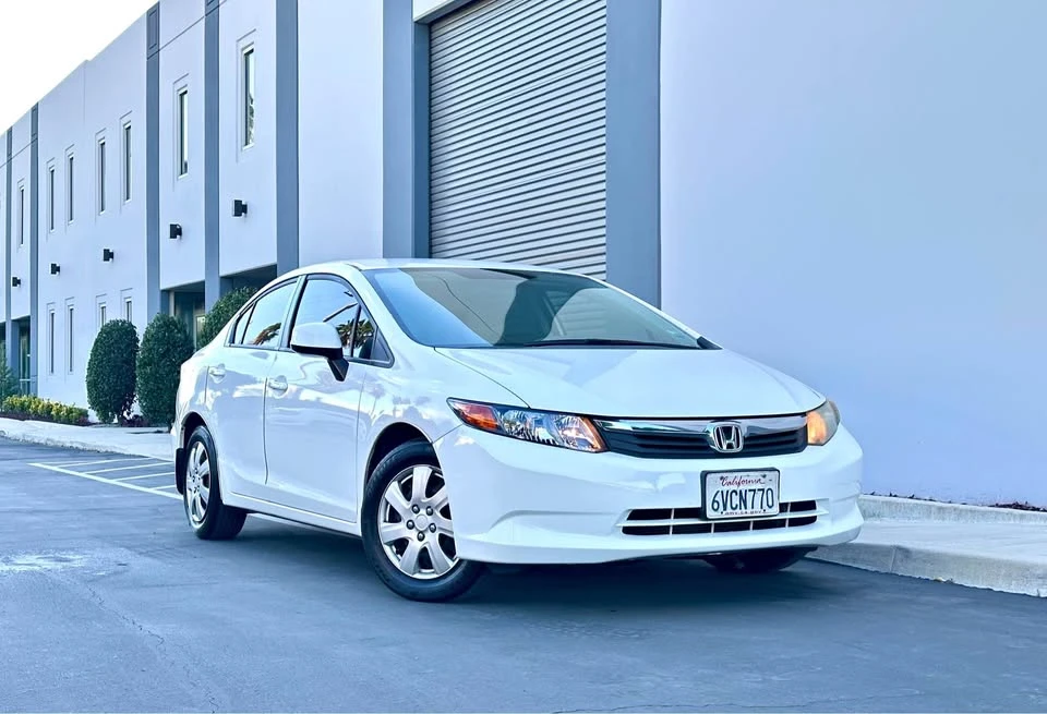 2012 Honda Civic 9th Gen - Image 2 of 21