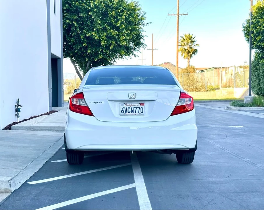 2012 Honda Civic 9th Gen - Image 5 of 21