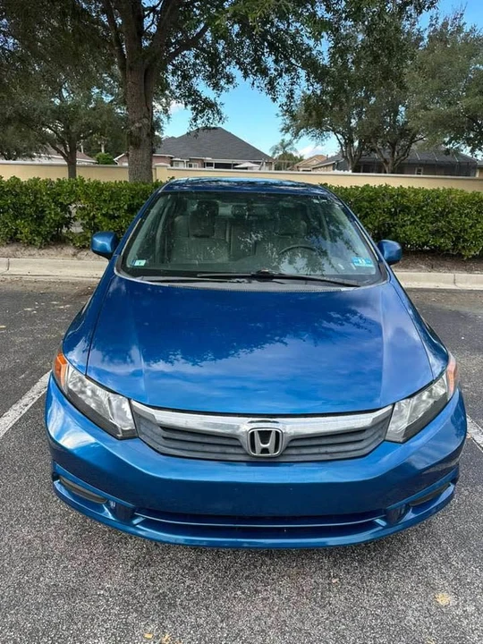 2012 Honda Civic 9th Gen - Image 2 of 9
