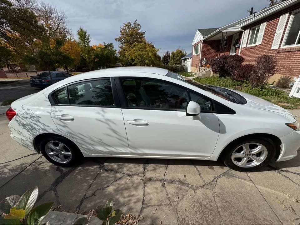 2012 Honda Civic 9th Gen - Image 3 of 9