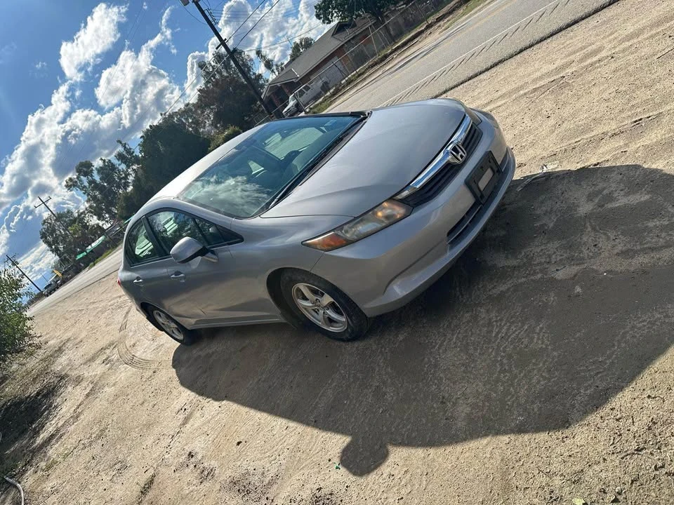 2012 Honda Civic 9th Gen - Image 5 of 12