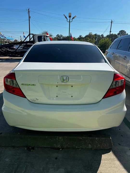 2012 Honda Civic 9th Gen - Image 3 of 5