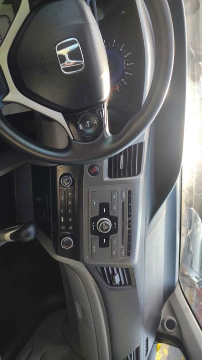 2012 Honda Civic 9th Gen - Image 6 of 10