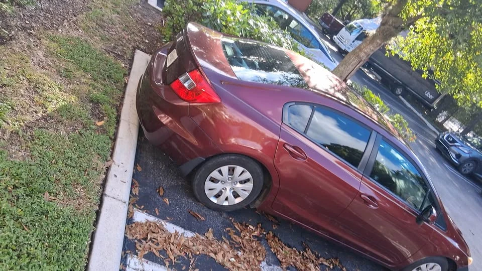 2012 Honda Civic 9th Gen - Image 2 of 8