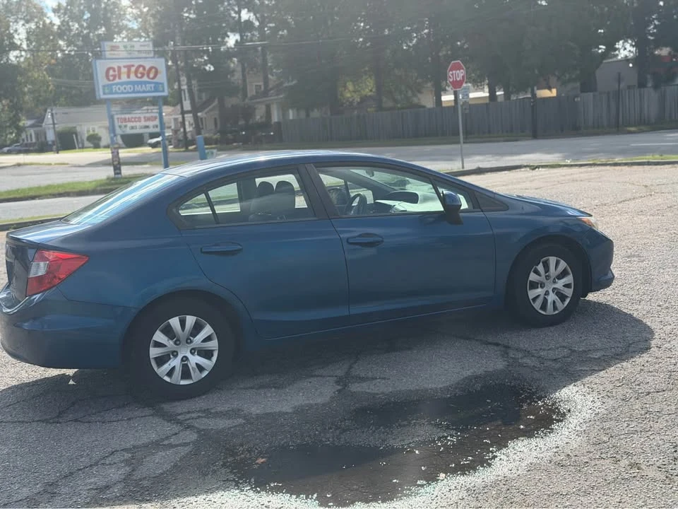 2012 Honda Civic 9th Gen - Image 2 of 7