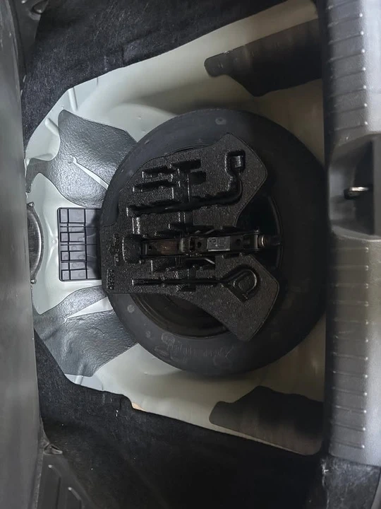 2012 Honda Civic 9th Gen - Image 2 of 15