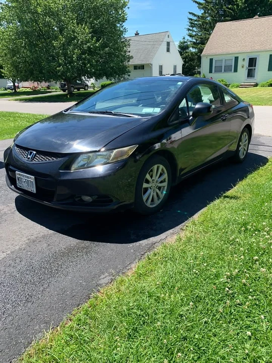 2012 Honda Civic 9th Gen - Image 2 of 5