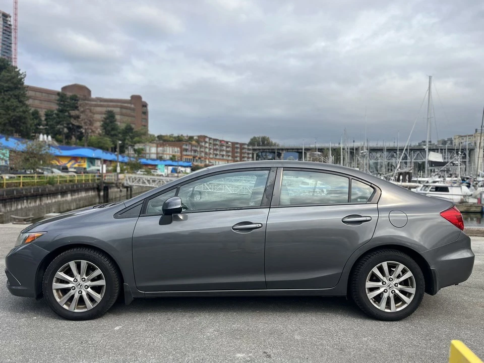 2012 Honda Civic 9th Gen - Image 2 of 16