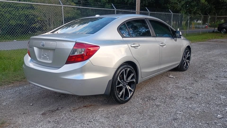 2012 Honda Civic 9th Gen - Image 6 of 17
