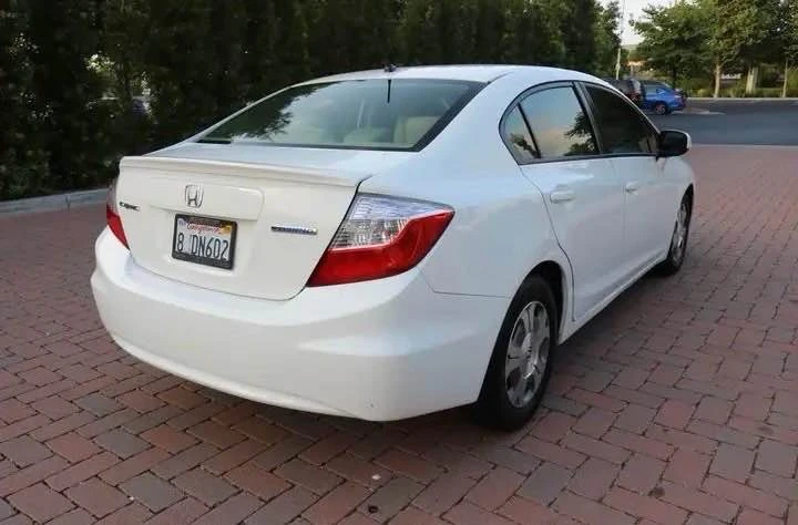 2012 Honda Civic 9th Gen - Image 2 of 9