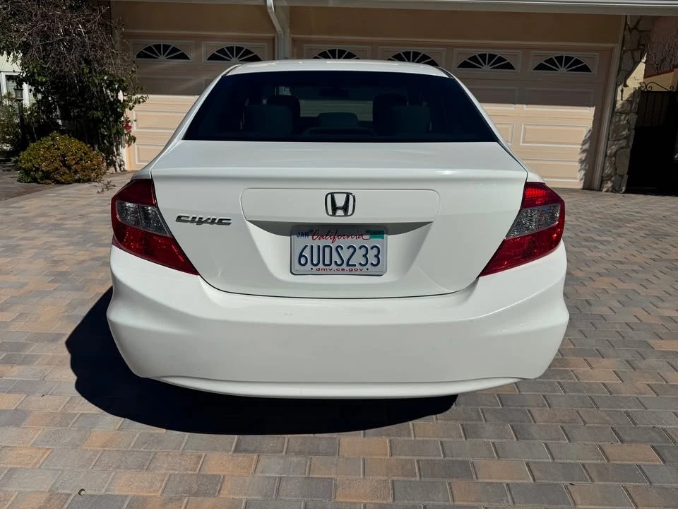 2012 Honda Civic 9th Gen - Image 2 of 4