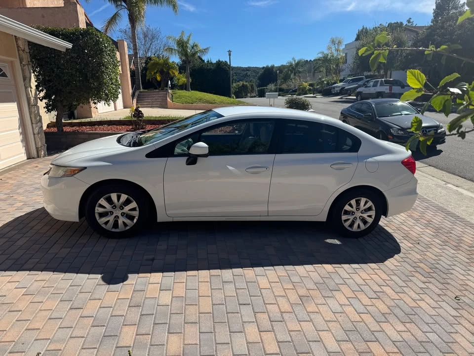 2012 Honda Civic 9th Gen - Image 4 of 4