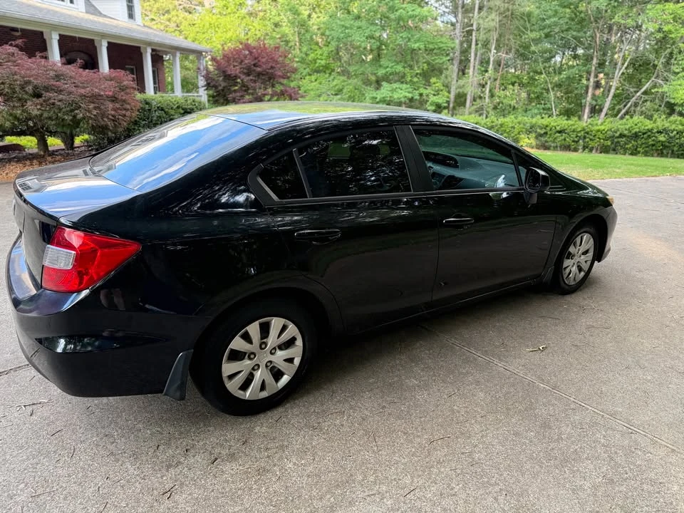 2012 Honda Civic 9th Gen - Image 2 of 8