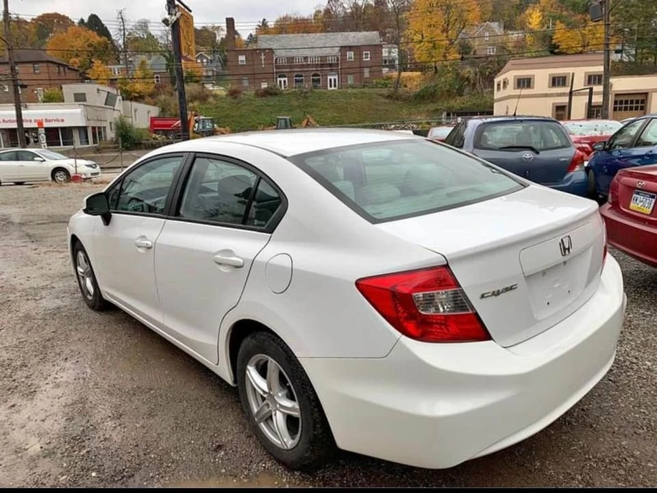 2012 Honda Civic 9th Gen - Image 4 of 8