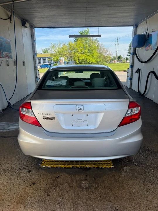 2012 Honda Civic 9th Gen - Image 9 of 11