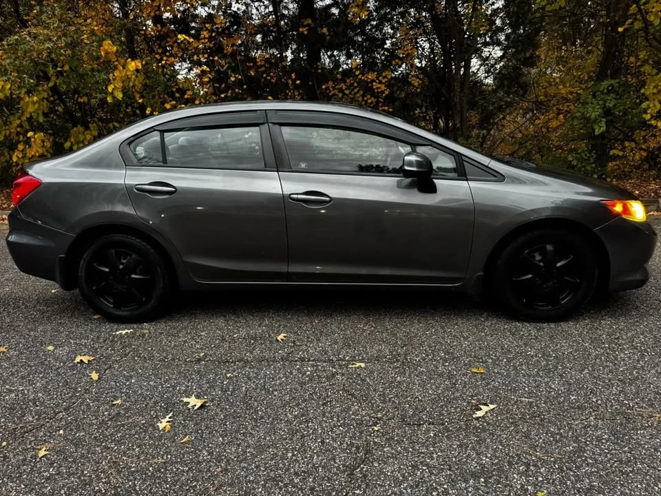 2012 Honda Civic 9th Gen - Image 2 of 14