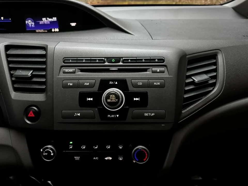 2012 Honda Civic 9th Gen - Image 8 of 14