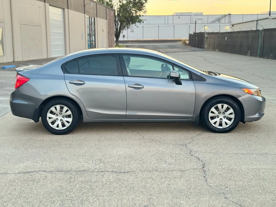 2012 Honda Civic 9th Gen - Image 4 of 17