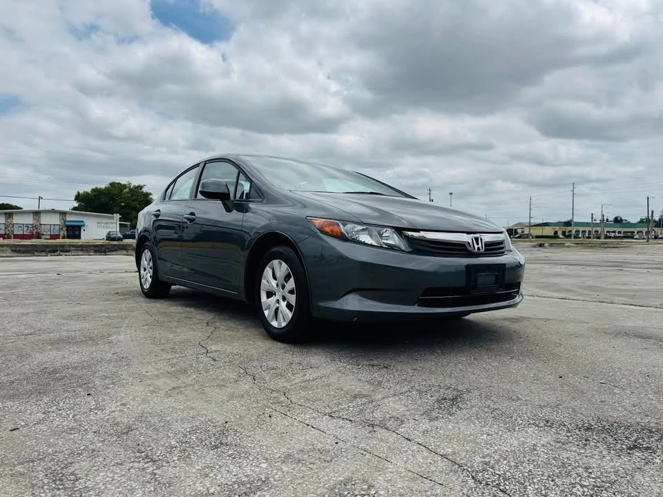 2012 Honda Civic 9th Gen - Image 3 of 15