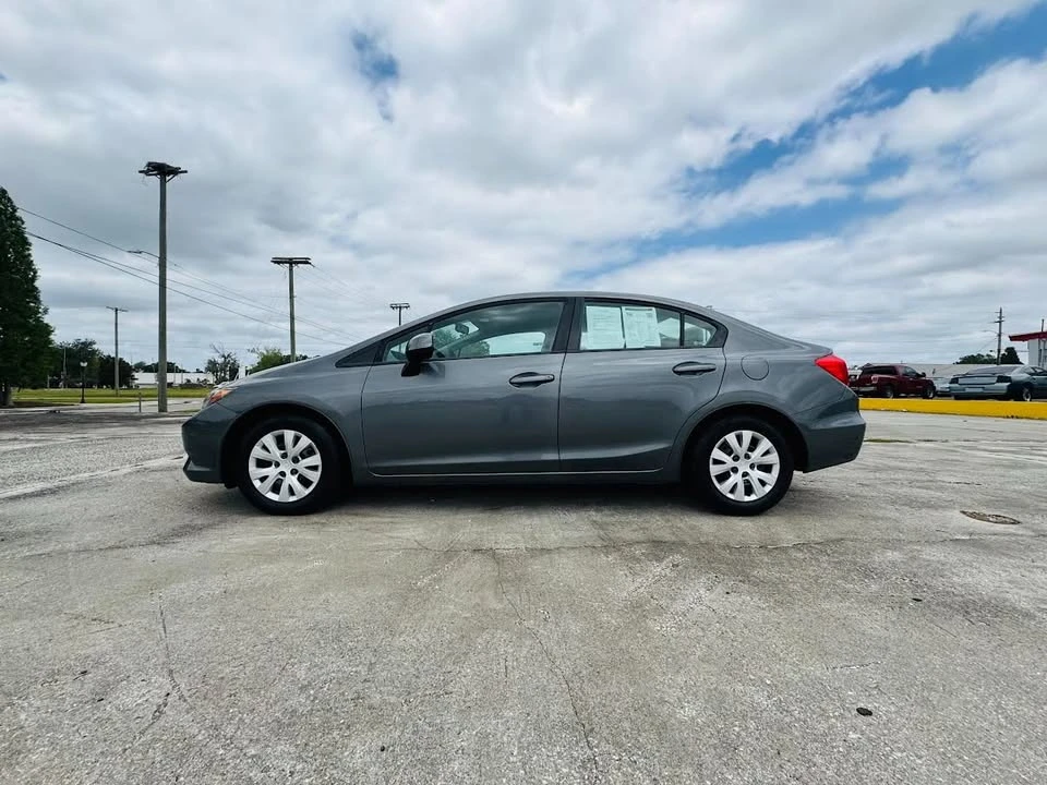 2012 Honda Civic 9th Gen - Image 9 of 15