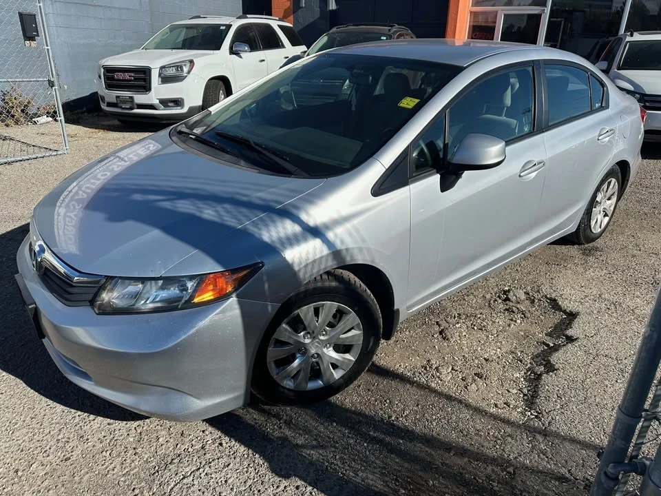 2012 Honda Civic 9th Gen - Image 3 of 12