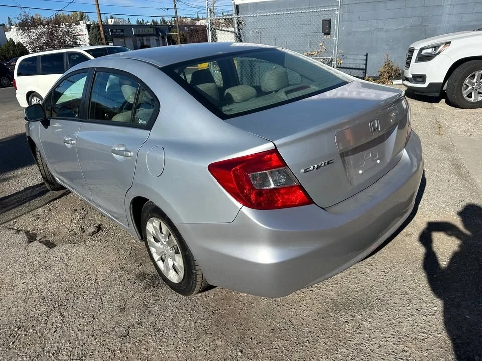 2012 Honda Civic 9th Gen - Image 5 of 12