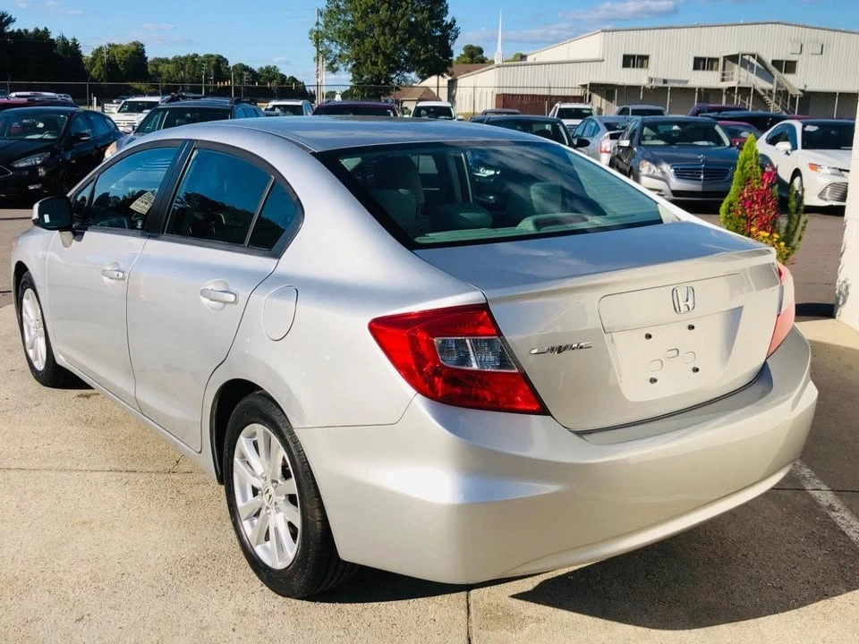 2012 Honda Civic 9th Gen - Image 3 of 20