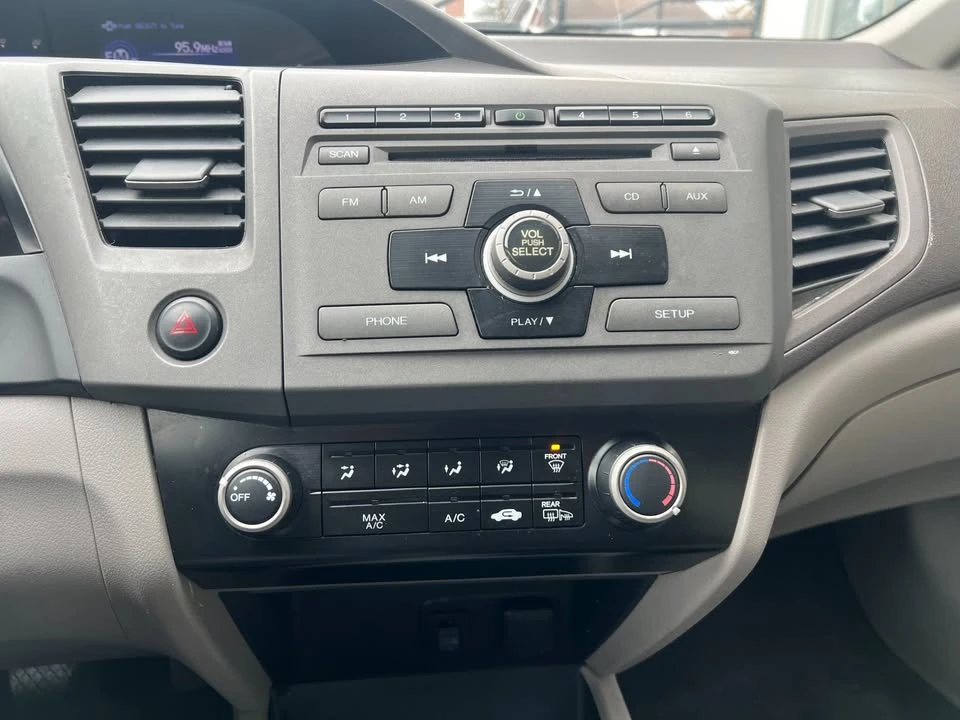 2012 Honda Civic 9th Gen - Image 14 of 17