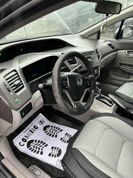 2012 Honda Civic 9th Gen - Image 2 of 9