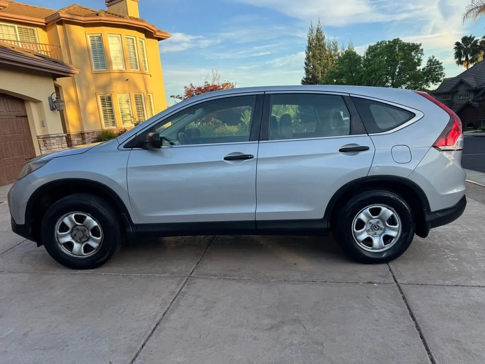 2012 Honda CR-V 4th Gen - Image 2 of 15