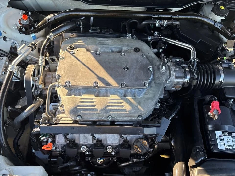 2012 Honda Accord 8th Gen - Image 15 of 19