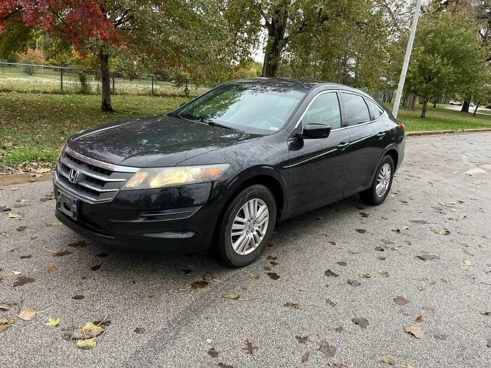 2012 Honda Accord 8th Gen - Image 2 of 15
