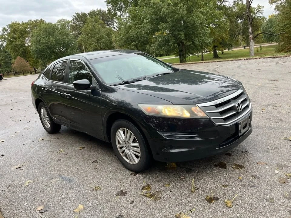 2012 Honda Accord 8th Gen - Image 5 of 15