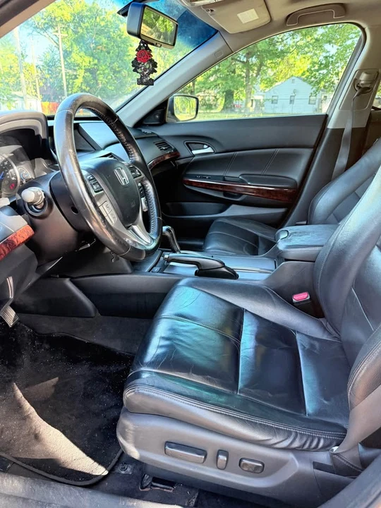 2012 Honda Accord 8th Gen - Image 11 of 18