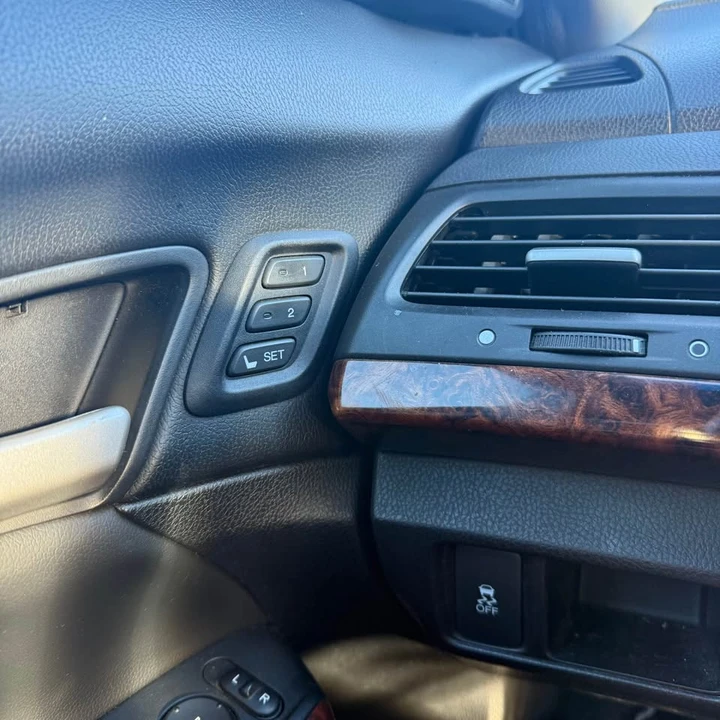 2012 Honda - Image 14 of 20
