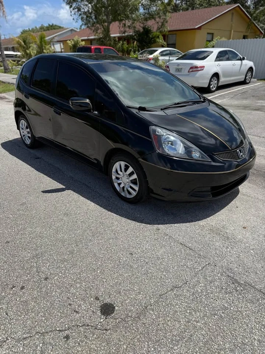 2012 Honda Fit - Image 2 of 3