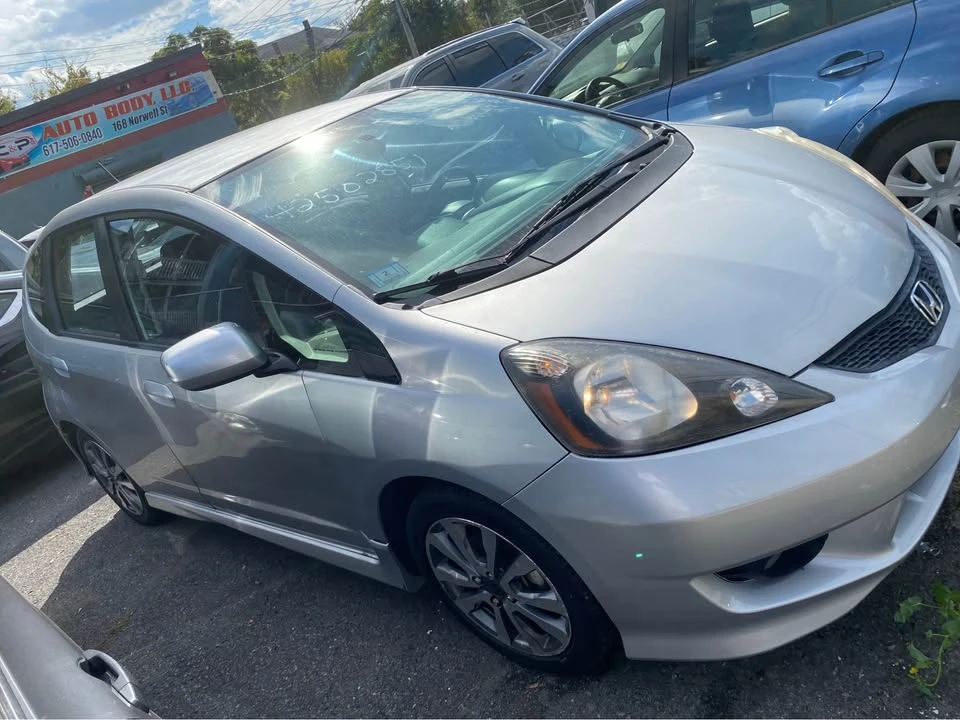 2012 Honda Fit - Image 9 of 11