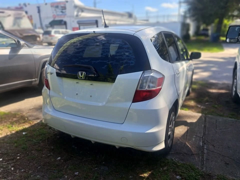 2012 Honda Fit - Image 2 of 3